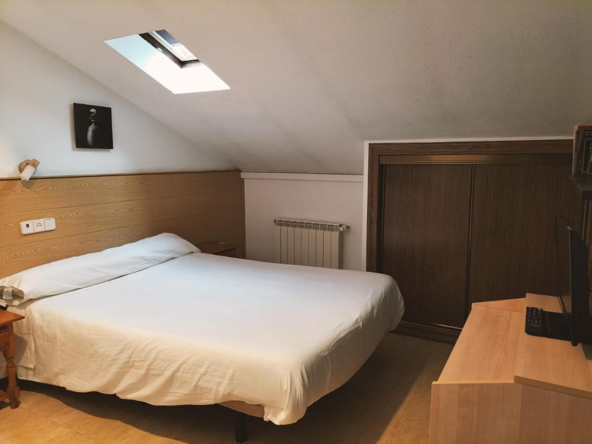 מדריד Hostal El Descanso מראה חיצוני תמונה