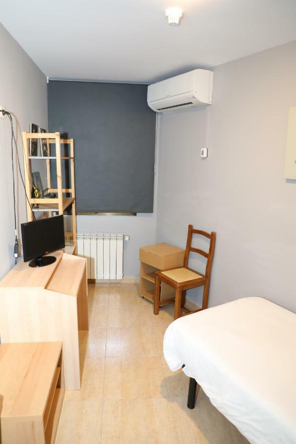 מדריד Hostal El Descanso מראה חיצוני תמונה