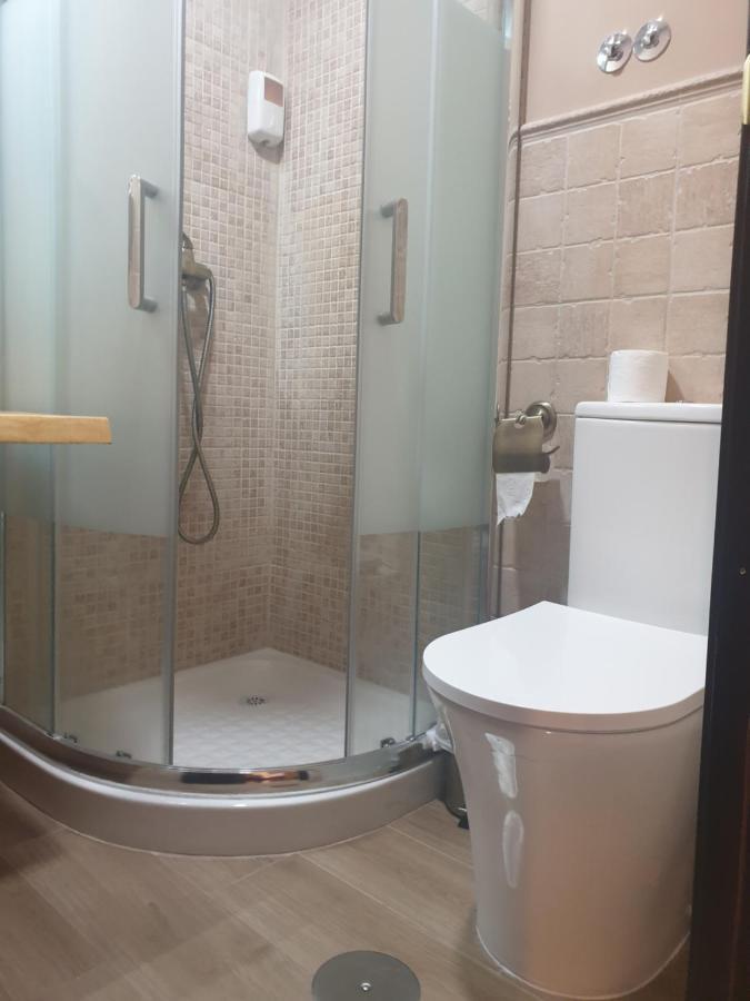 מדריד Hostal El Descanso מראה חיצוני תמונה